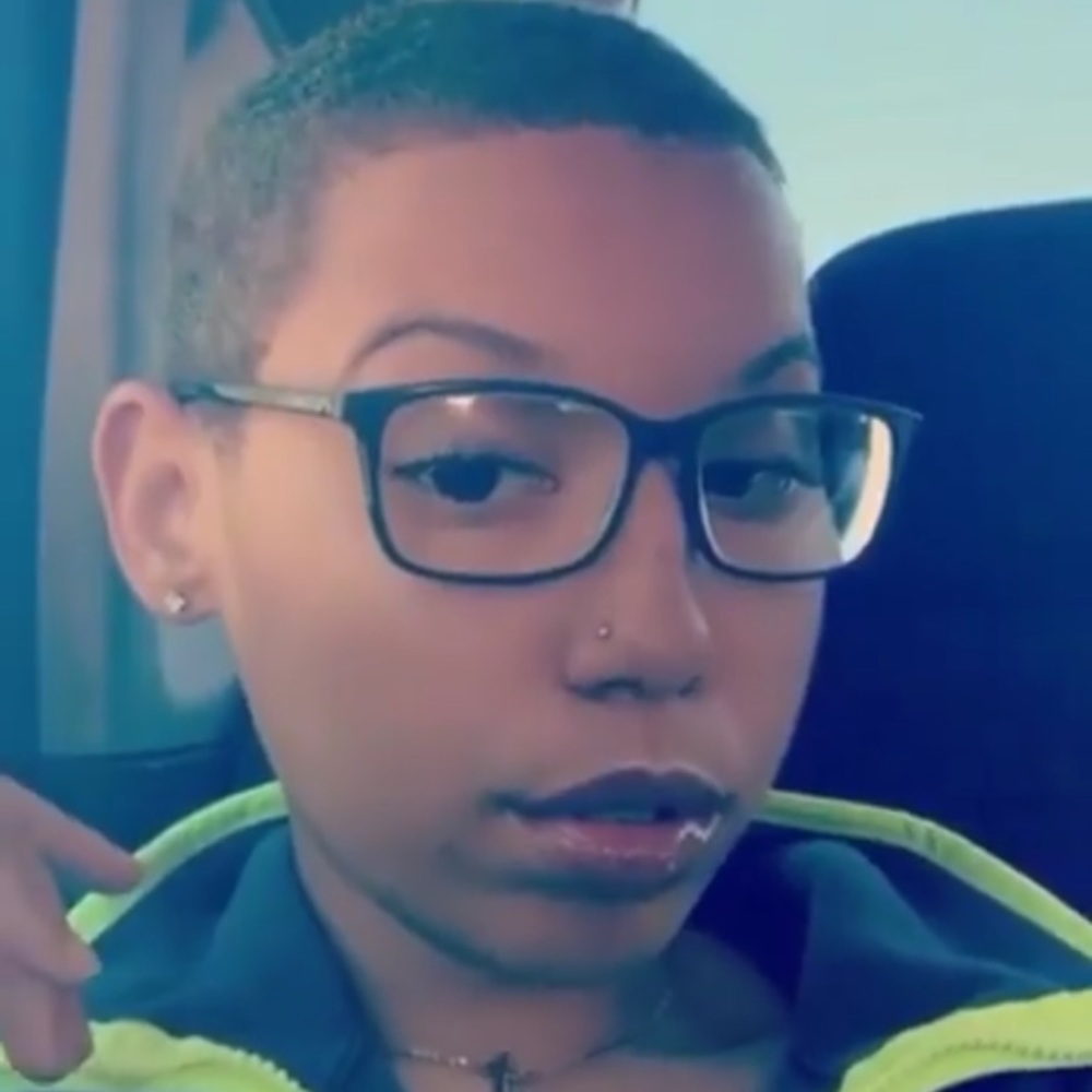 Meet your Posher, Mara